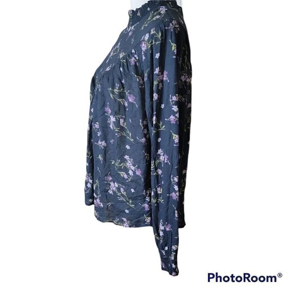 William Rast Floral Blouse with Pearl Buttons in the Back. Size L. - Picture 3 of 9